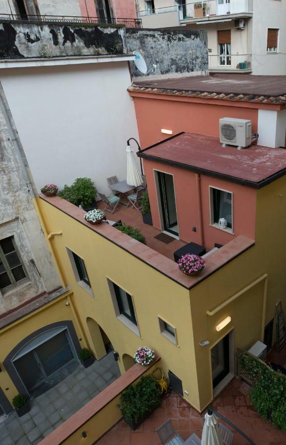 Le Terrazze Sul Cortile Daire Salerno Dış mekan fotoğraf