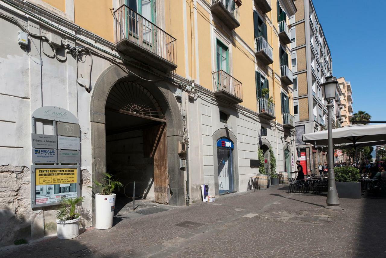 Le Terrazze Sul Cortile Daire Salerno Dış mekan fotoğraf