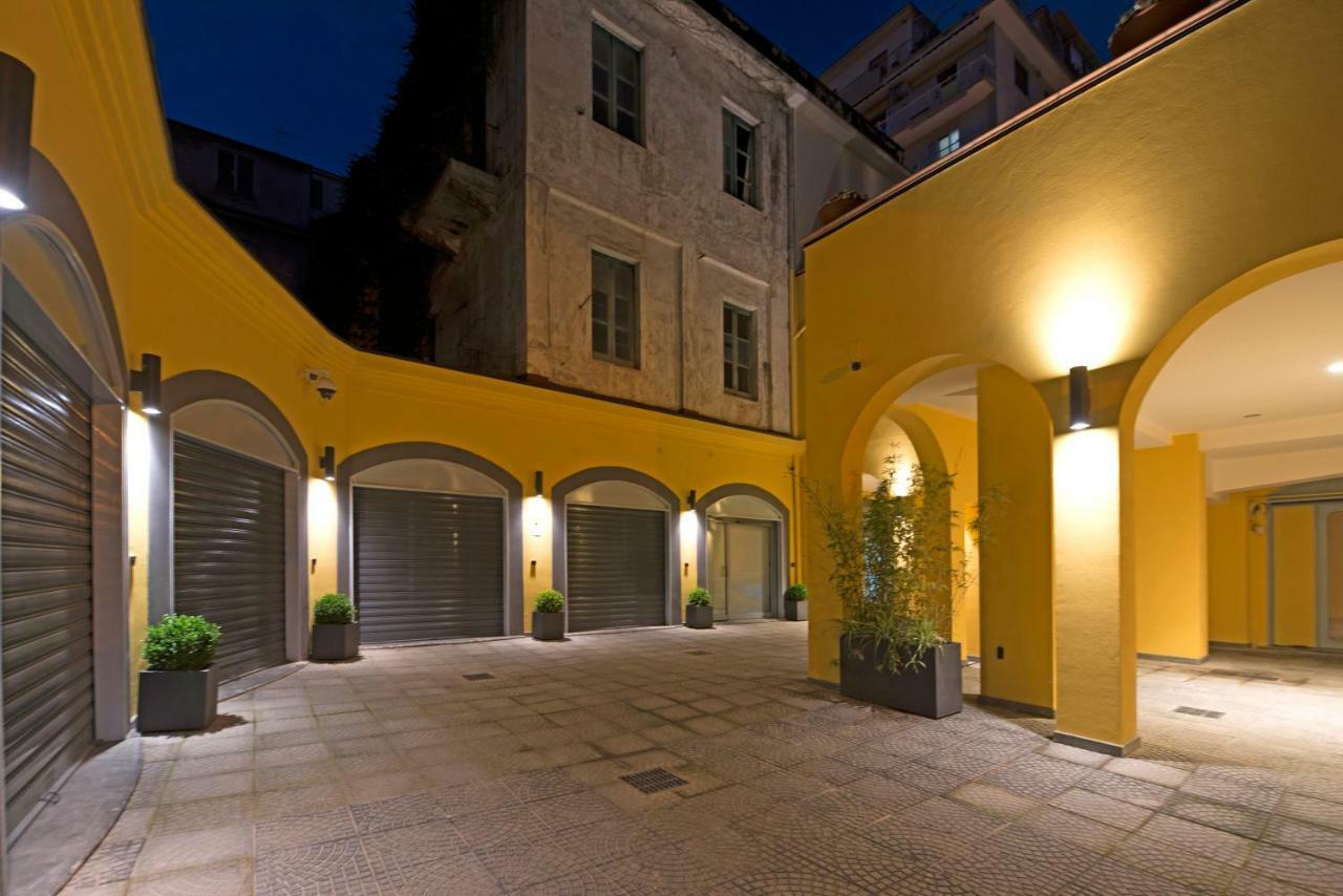 Le Terrazze Sul Cortile Daire Salerno Dış mekan fotoğraf